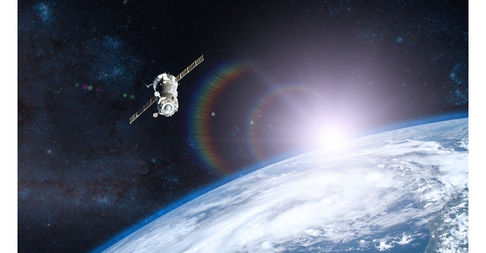 昨年2月、ロシアとアメリカの衛星が通過した。私たちは今その影響を経験しています