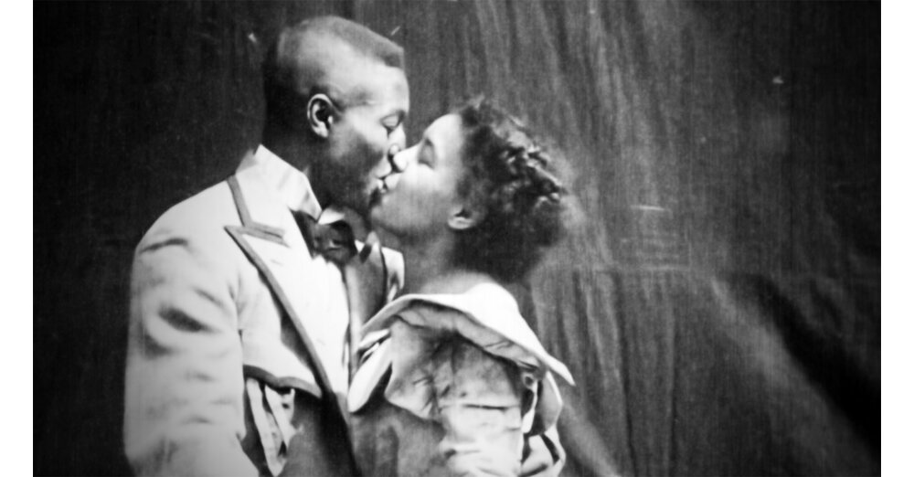 1898 年の 30 秒の映画は、常に正常であると思われていたものを初めて示したため、歴史を作りました。