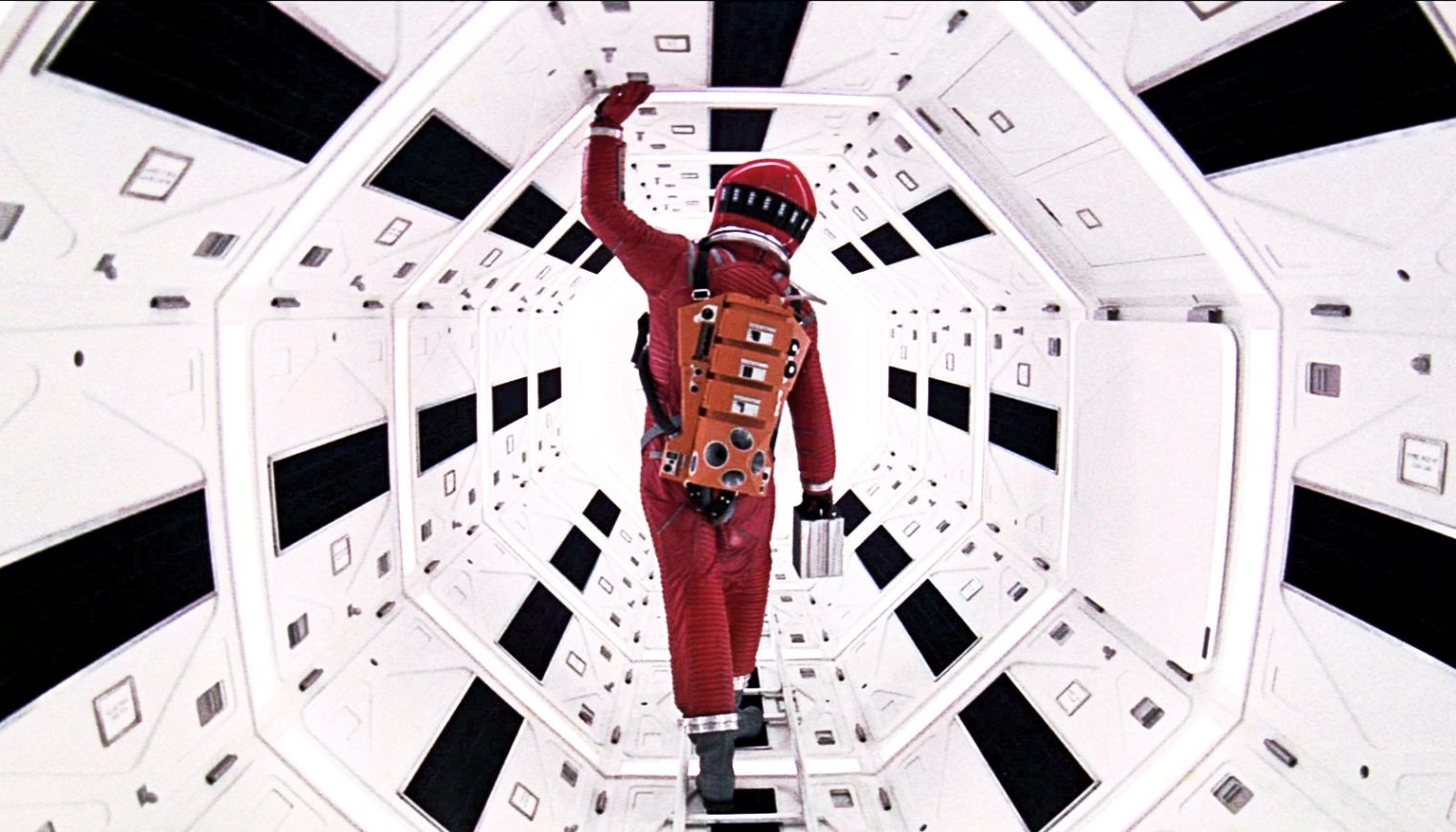 News: Star Wars - Selbst George Lucas gibt zu: Ein ultimatives Sci-Fi-Meisterwerk ist »viel besser« als sein Sternenkrieg