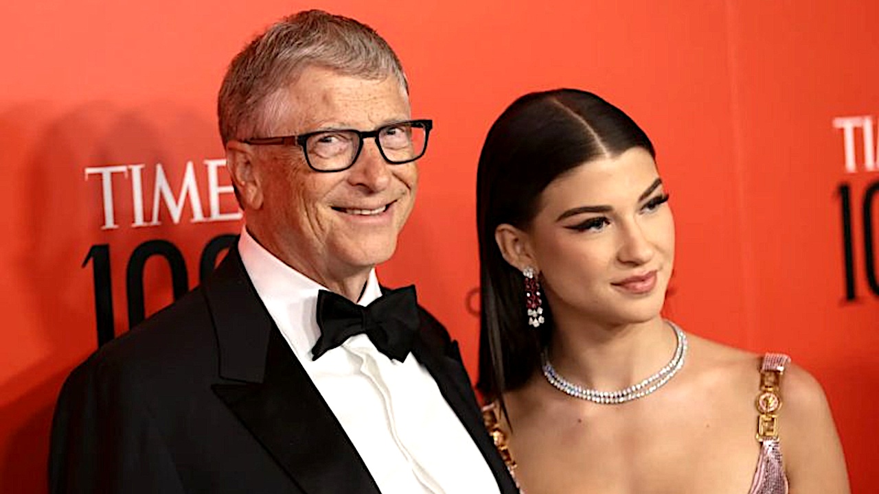 Künstliche Intelligenz - Bill Gates sagt: »Wenn deine Tochter fragt, ob du eine Schicht im Kundenservice ihres Start-Ups übernimmst, lautet die einzige richtige Antwort 'Ja'.« [Best of GameStar]