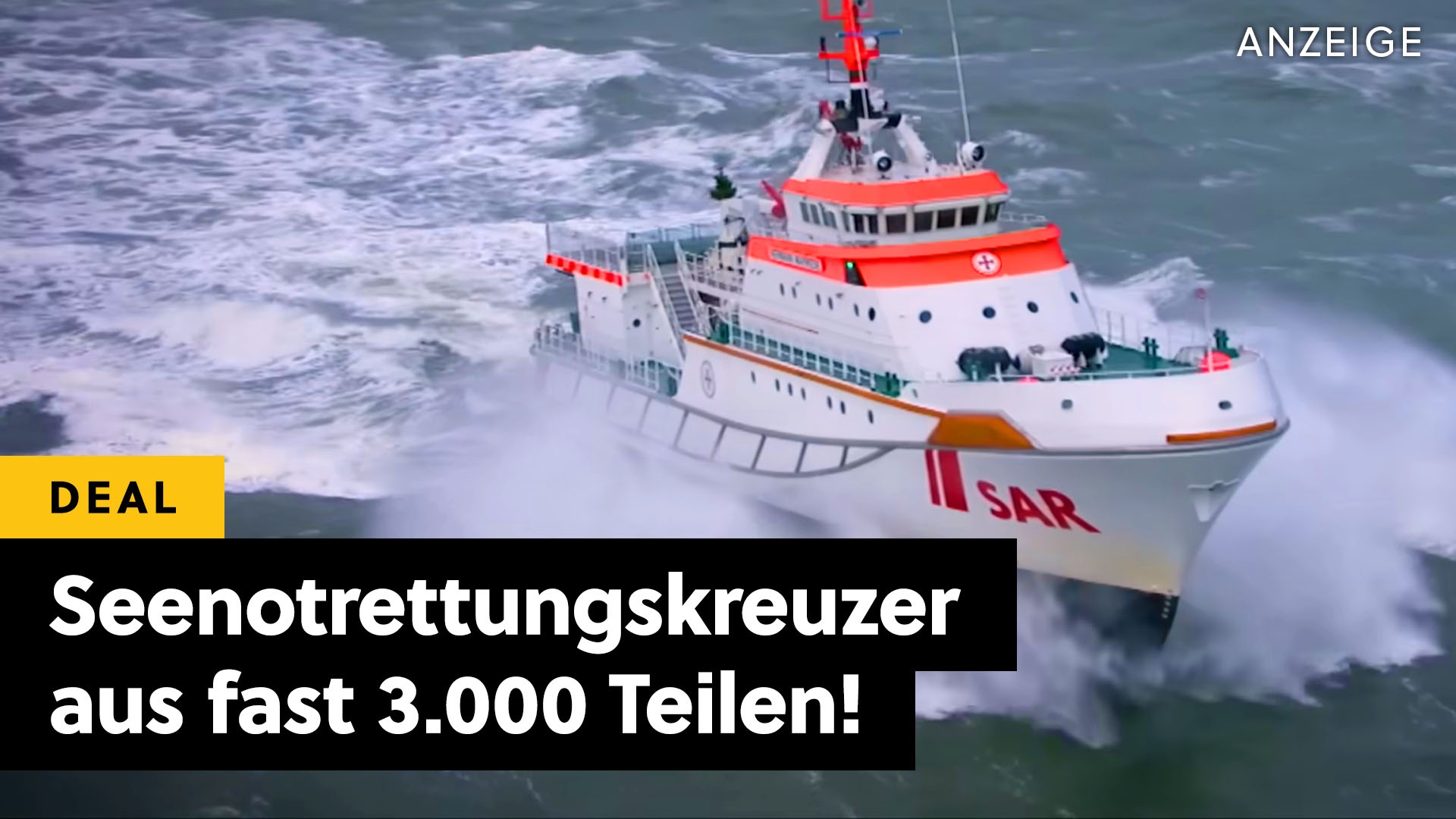 Weihnachtsgeschenk für Tüftler: Modellboot eines Kreuzers der deutschen Seenotrettung mit 3.000 Teilen auf Amazon