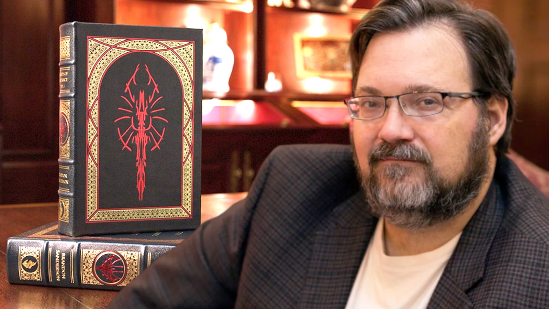 News: Brandon Sanderson - Wusstet ihr, dass neue Bücher in den USA immer am Dienstag erscheinen? Der größte Fantasy-Autor der Welt erklärt den Grund