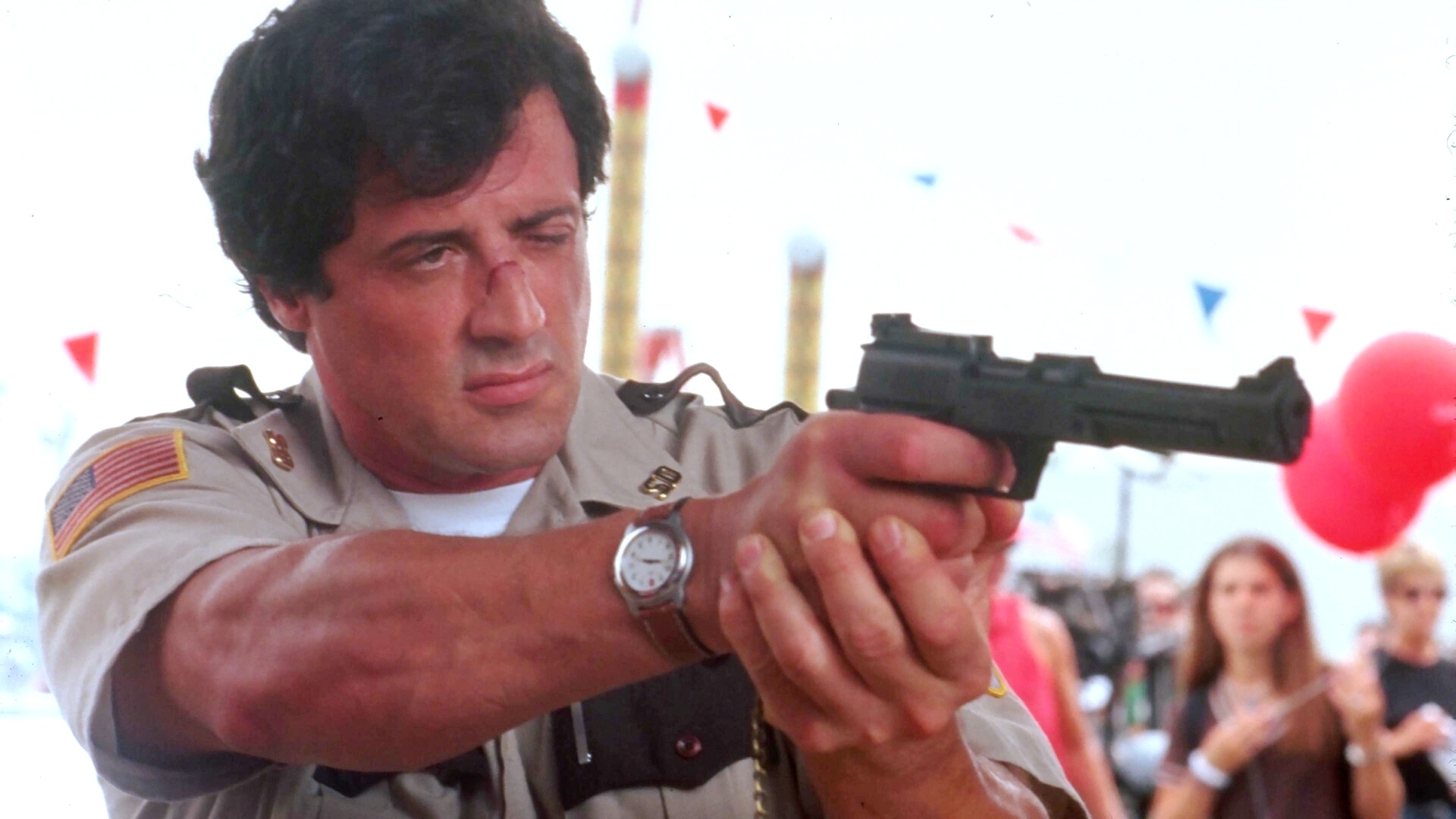 News: Cop Land - In den 90ern drehte Sylvester Stallone mit Robert De Niro ein Drama – danach ging seine Karriere steil bergab