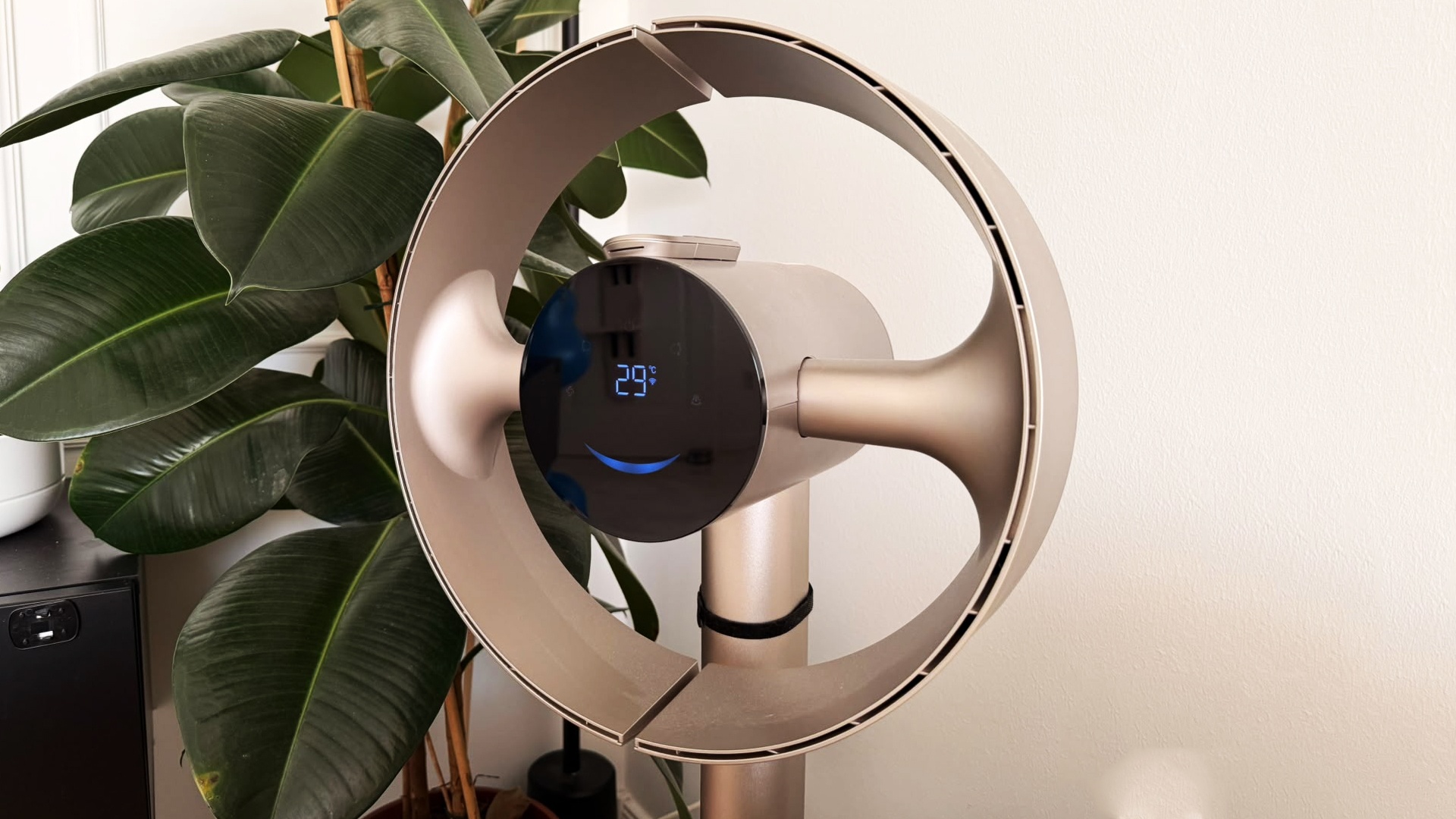 Ventilator - Dieses Modell besitzt keine Rotorenblätter! [Anzeige]