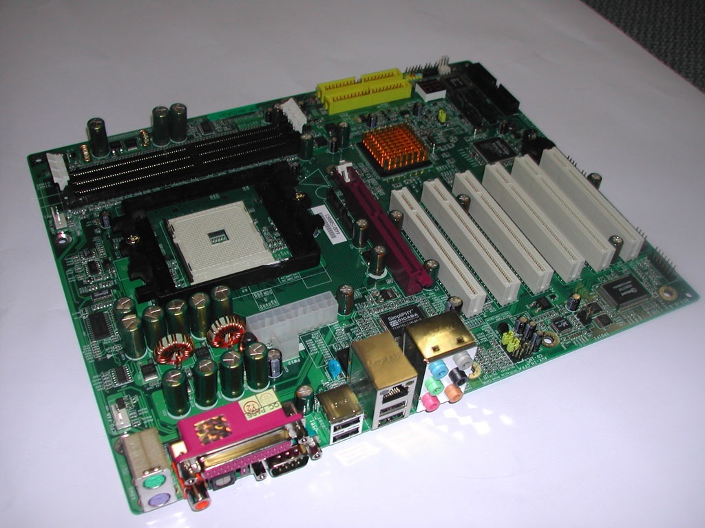 Epox 8KDA3+