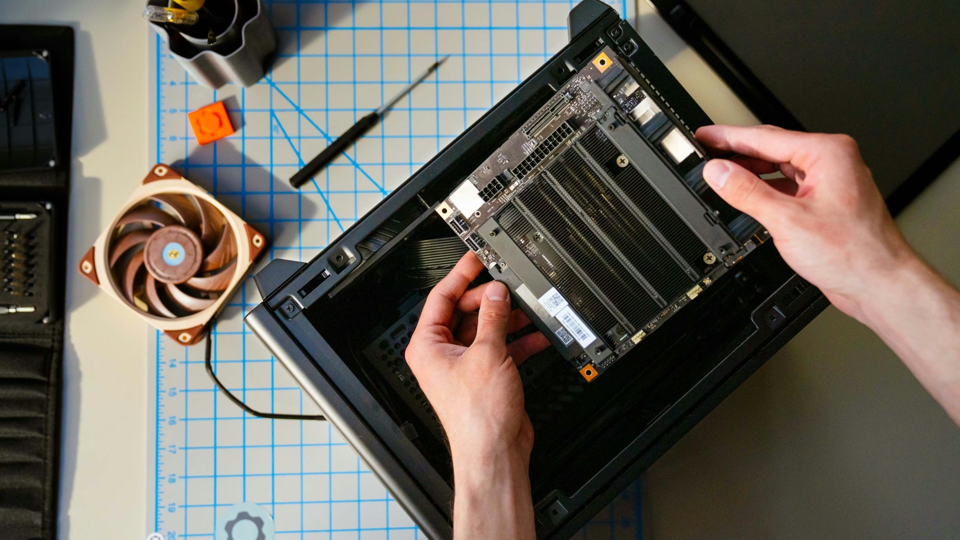 News: Framework - »PCs, wie wir sie kennen, könnten tot sein« – Bekannter Hersteller zeichnet düsteres Szenario