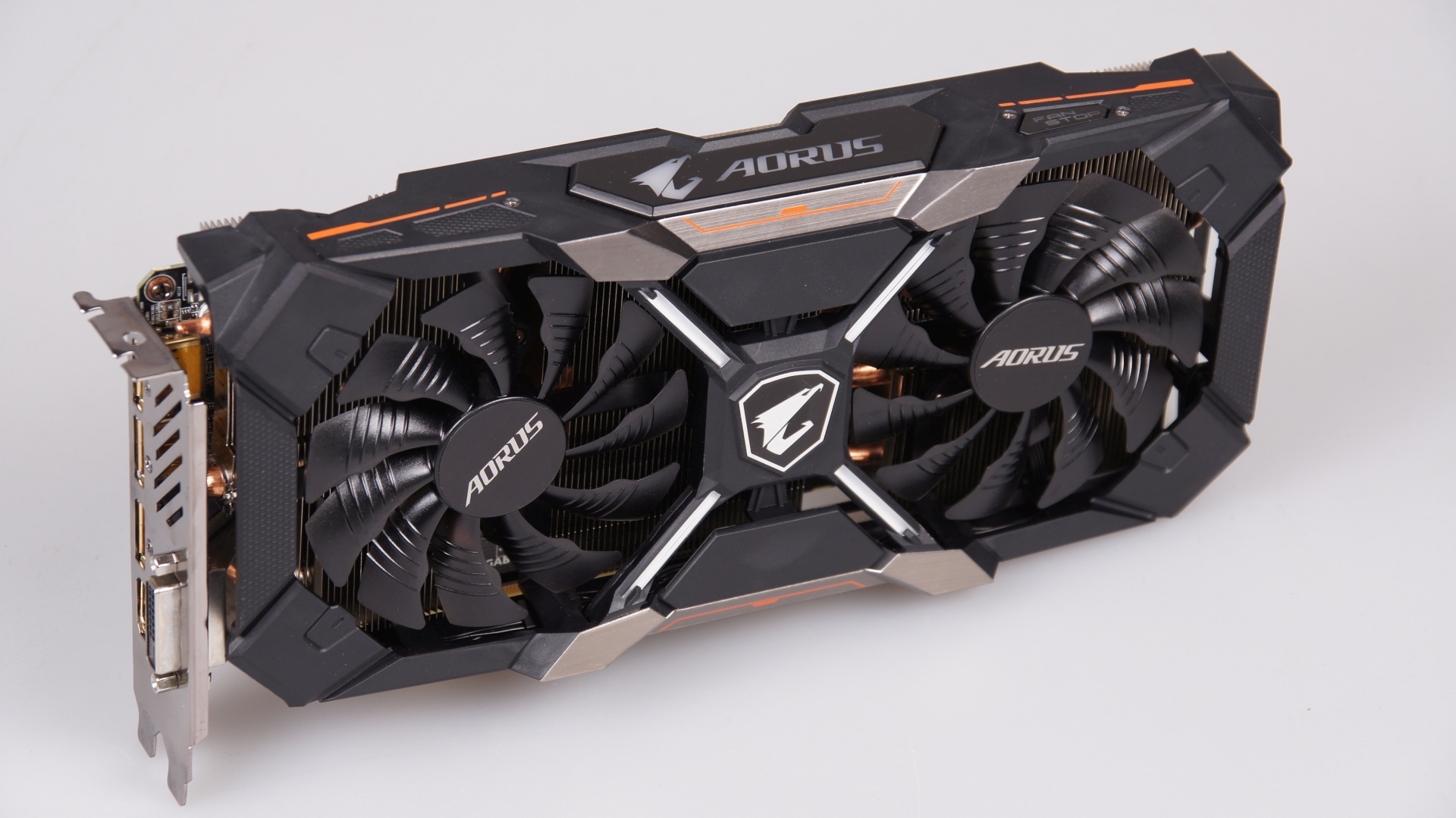 Видеокарта gigabyte rx. RX 580 8gb AORUS. RX 580 4gb AORUS. Gigabyte AORUS Radeon RX 580 8gb. Gigabyte RX 580 8gb.