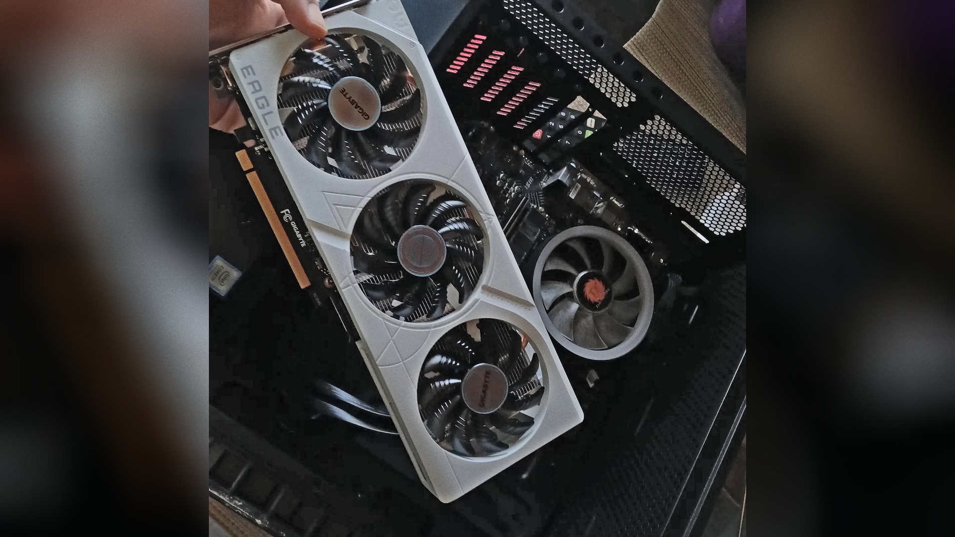Hardware - »Mein Vater hat ihn gerade für 50 Euro gekauft« – PC-Community bemitleidet den Vorbesitzer und geht von einem Verbrechen aus