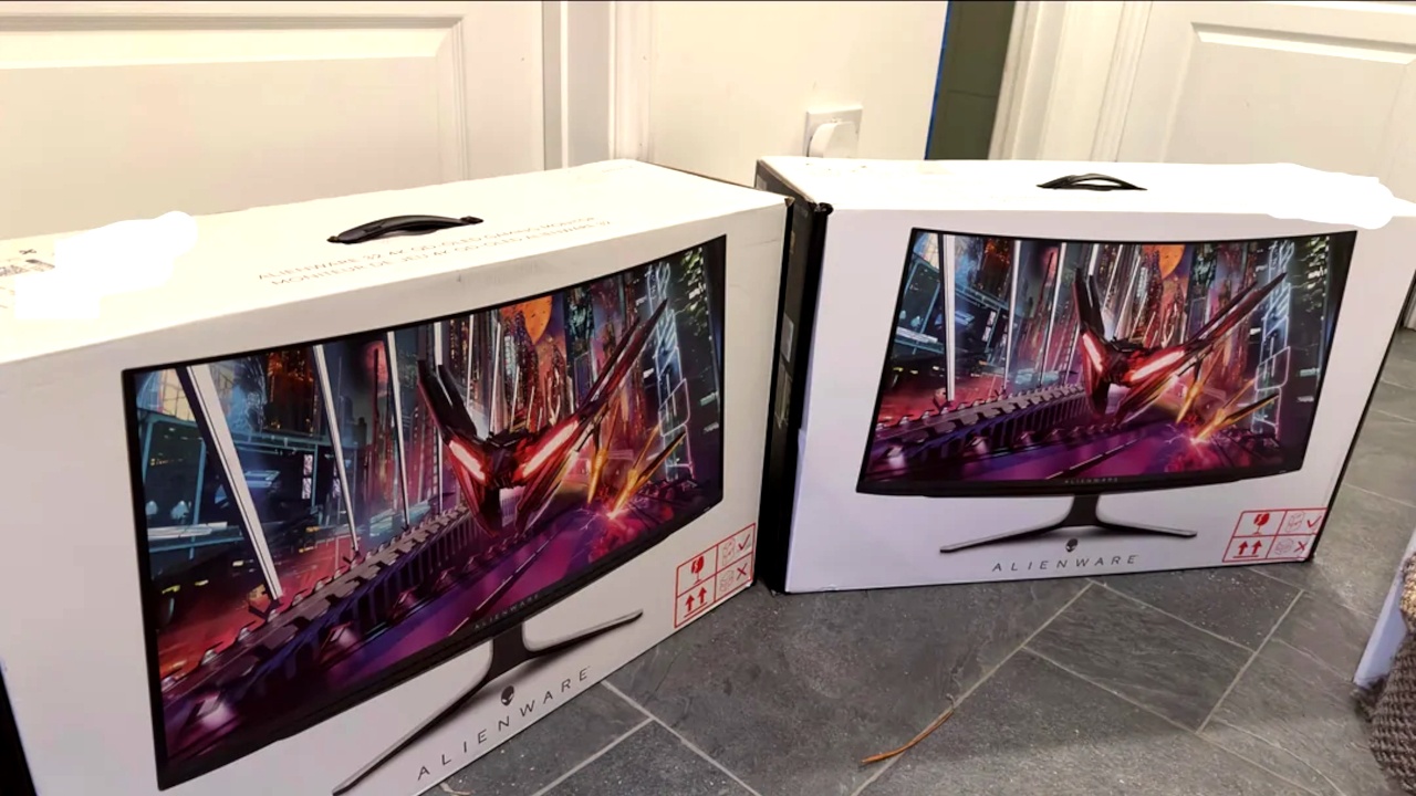Spieler bestellt OLED-Bildschirm, erhält aus Versehen zwei Modelle – Will doppelten zurückschicken, aber Amazon schenkt ihm den Monitor