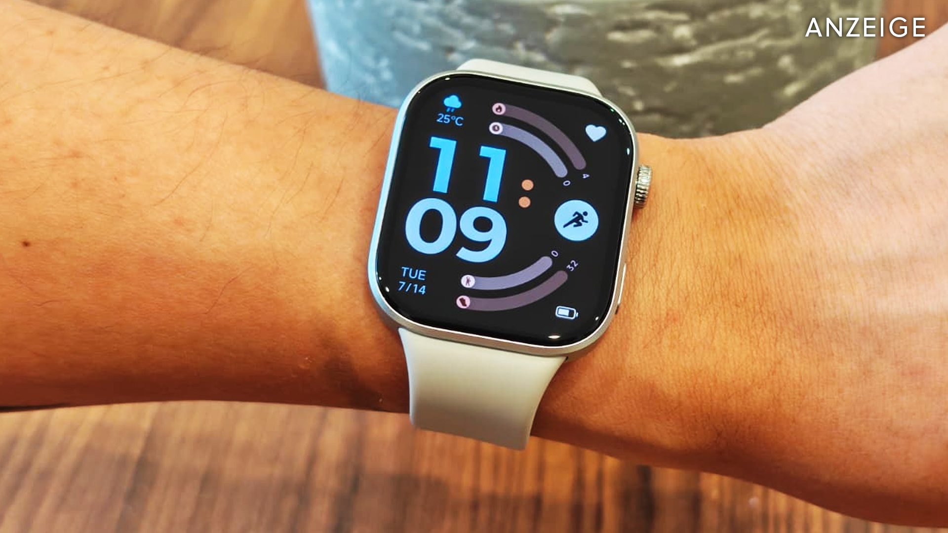 Deals: Smartwatch - Xiaomis Apple-Watch-Klon gibt es gerade super günstig! [Anzeige]