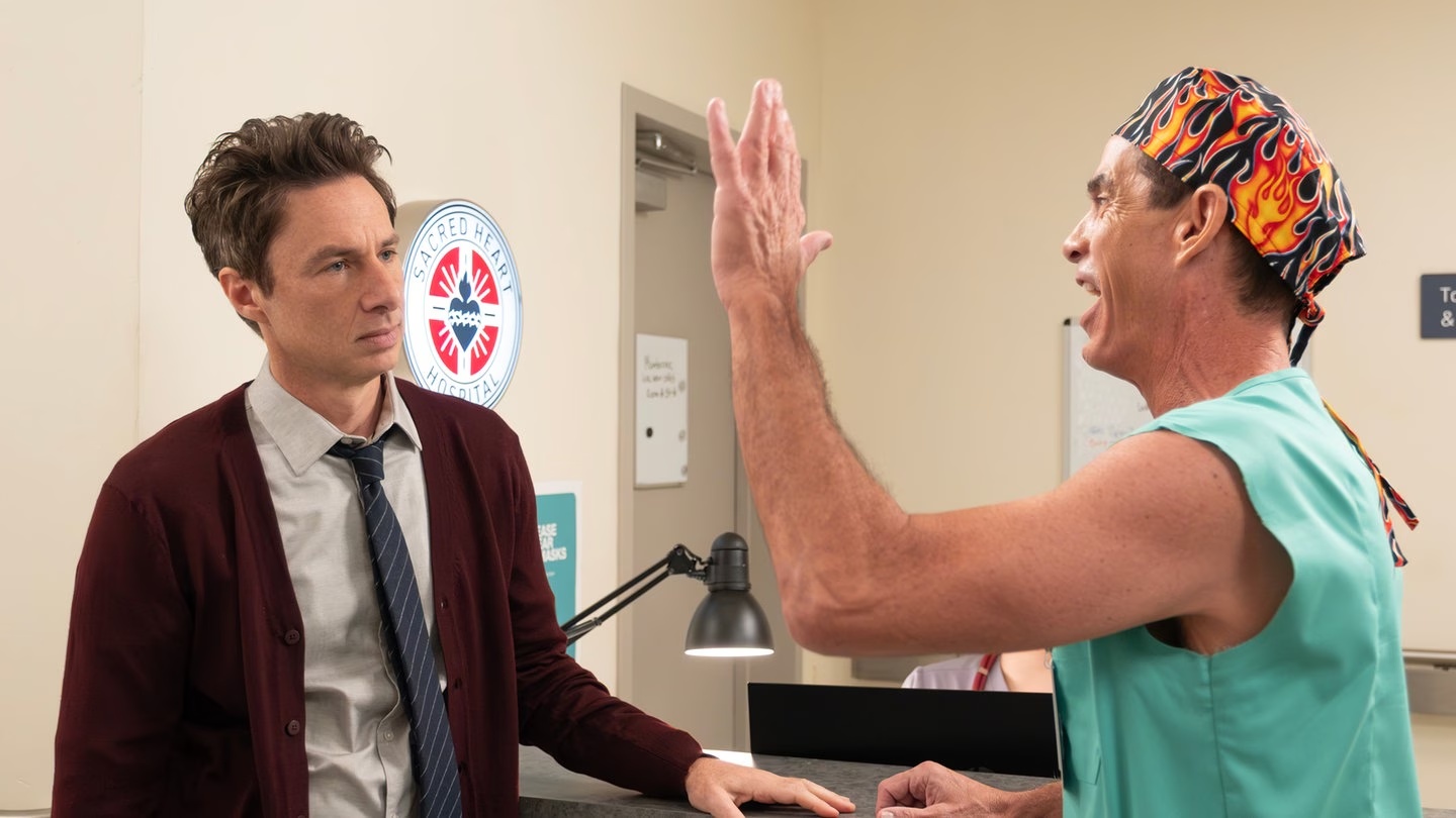 News: Scrubs - 2026 kommen nochmal neue Folgen - zu Staffel 2 des Serien-Revivals gibt’s jetzt ein erstes Bild mitsamt wichtigen Update