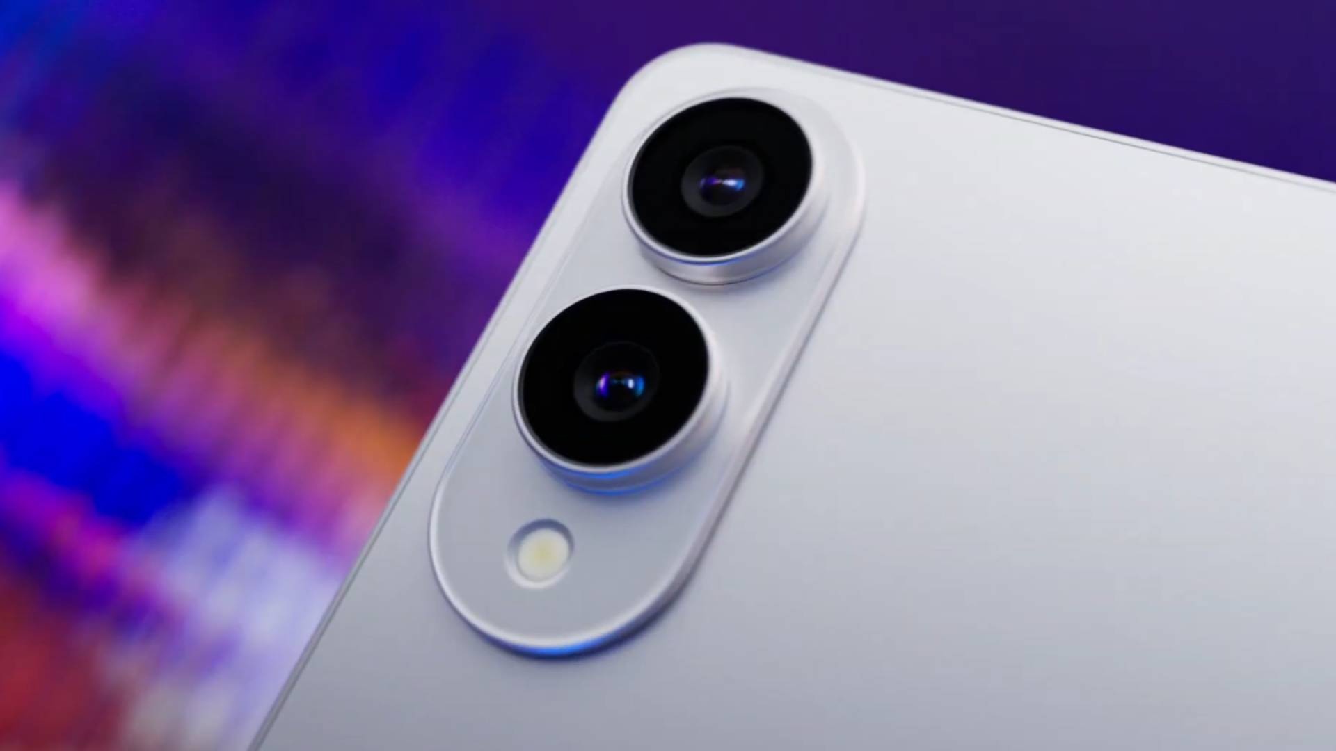 Video: Galaxy S25 Edge: So sieht das ultradünne Samsung-Smartphone aus