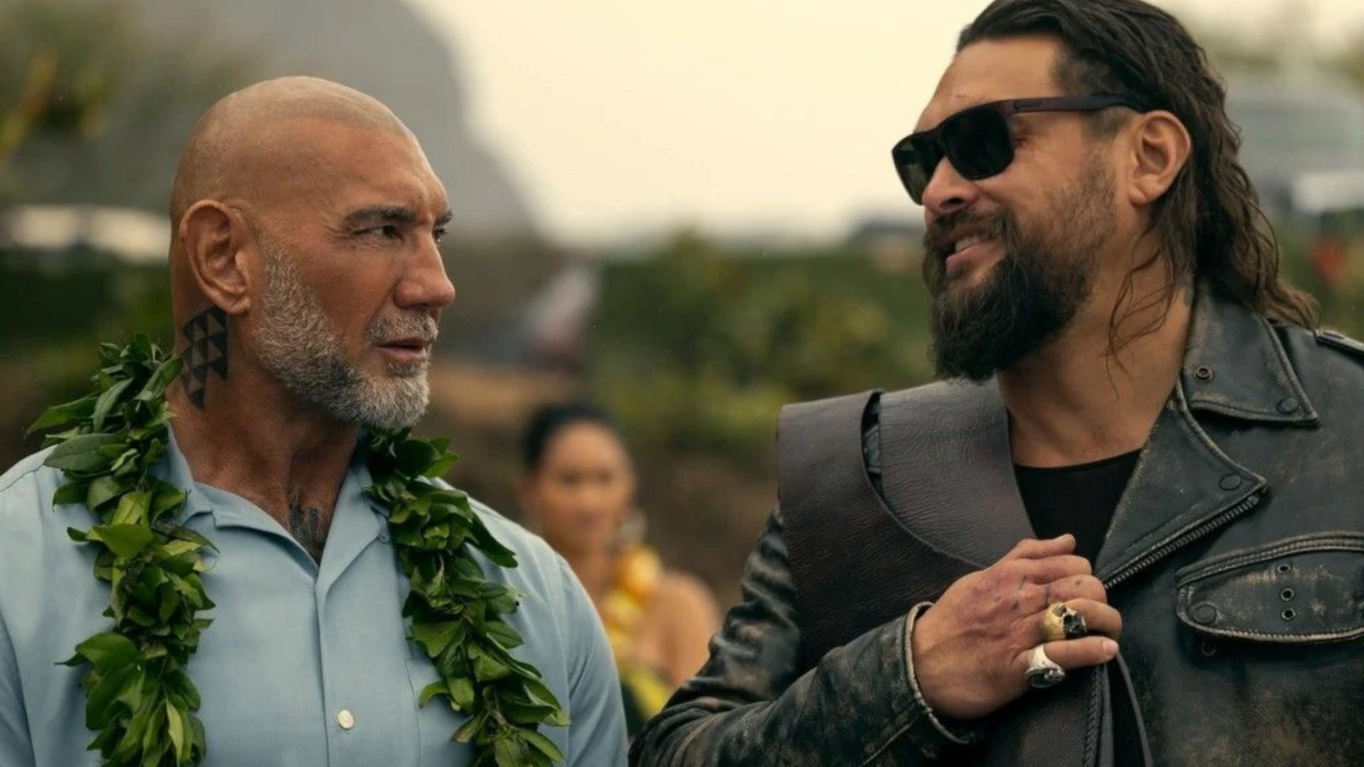 Video: The Wrecking Crew: In der neuen Action-Komödie legen sich Jason Momoa und Dave Bautista als Halbbrüder mit der Yakuza an