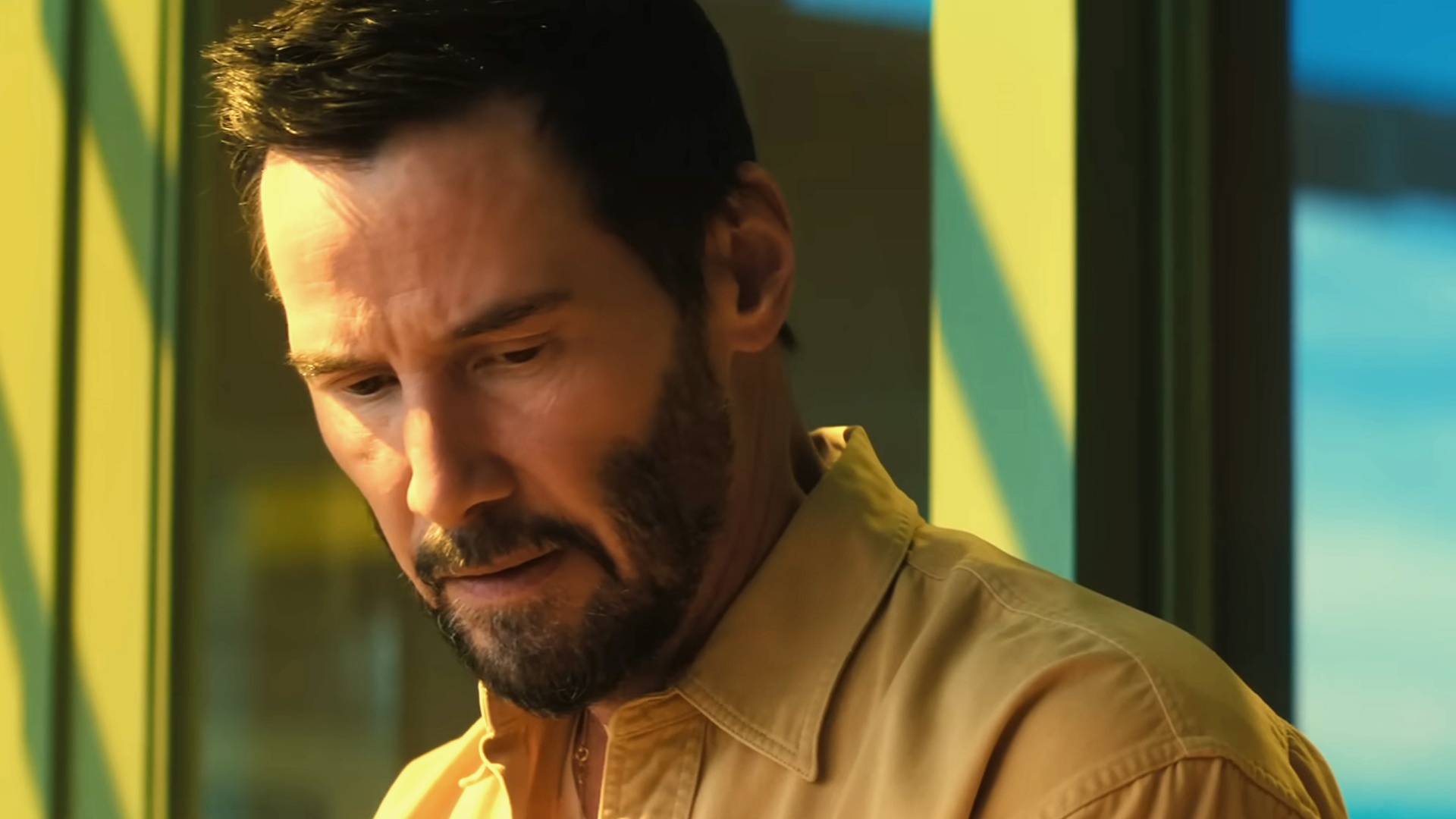 Video: »Deine Mutter hasst dich« - Die Liste von Keanu Reeves' Hatern ist in seinem neuen Film Outcome beunruhigend lang