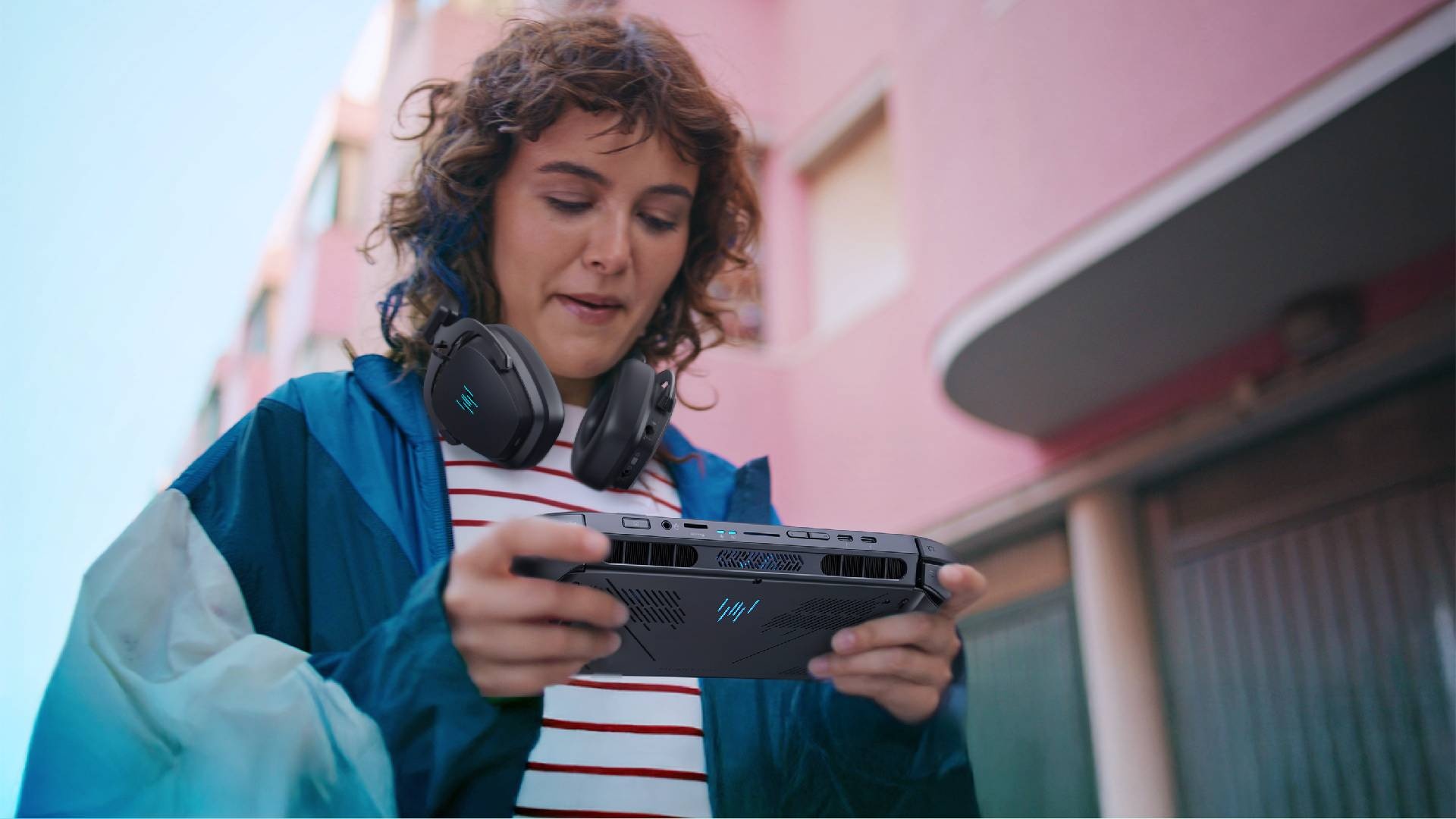 Video: Acer Predator Atlas 8: So sieht der erste Handheld mit dem neuen Intel-Chip aus