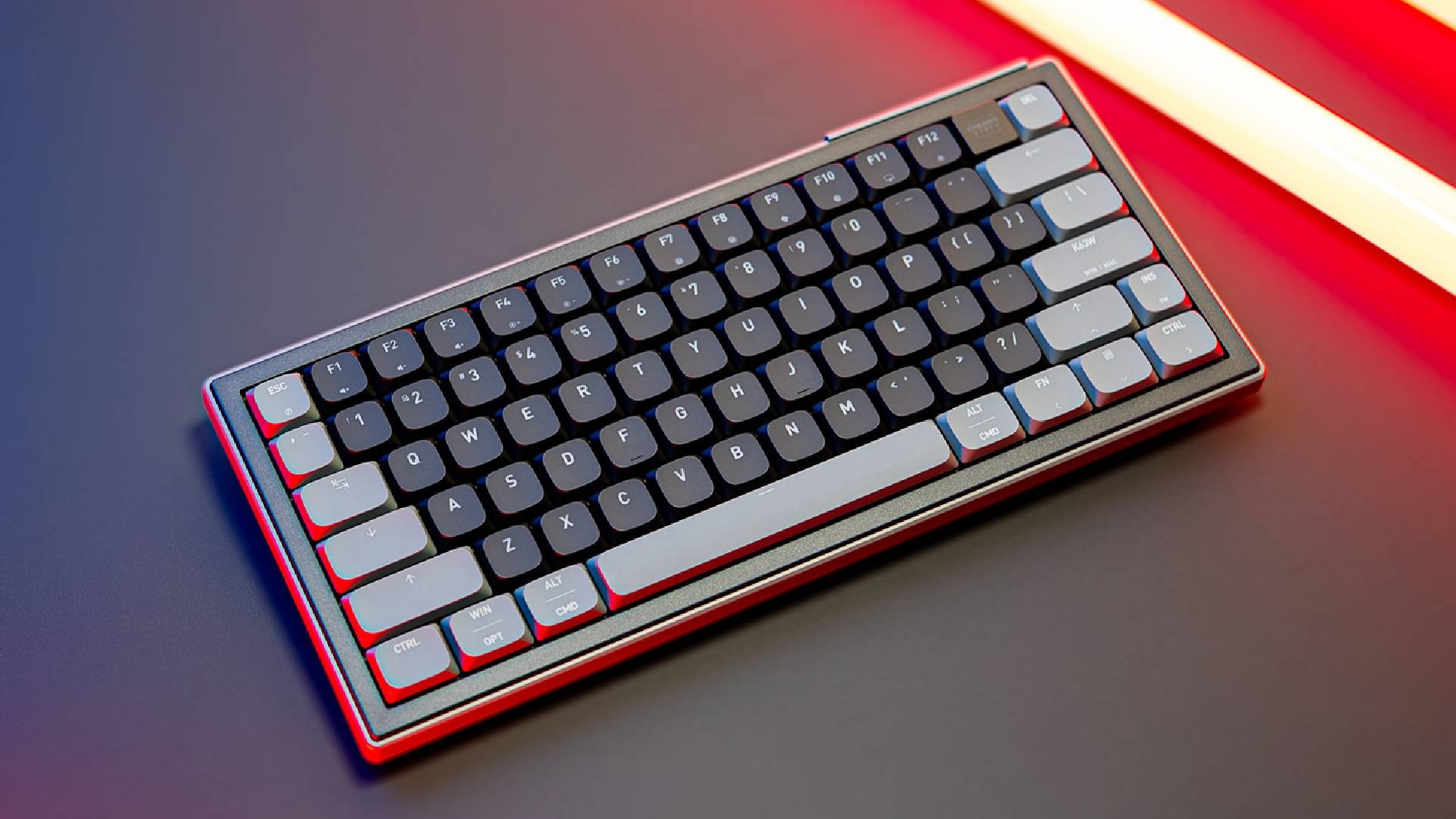 Video: Cherry Xtrfy verspricht: Diese Tastatur soll »Wireless-Gaming verändern«