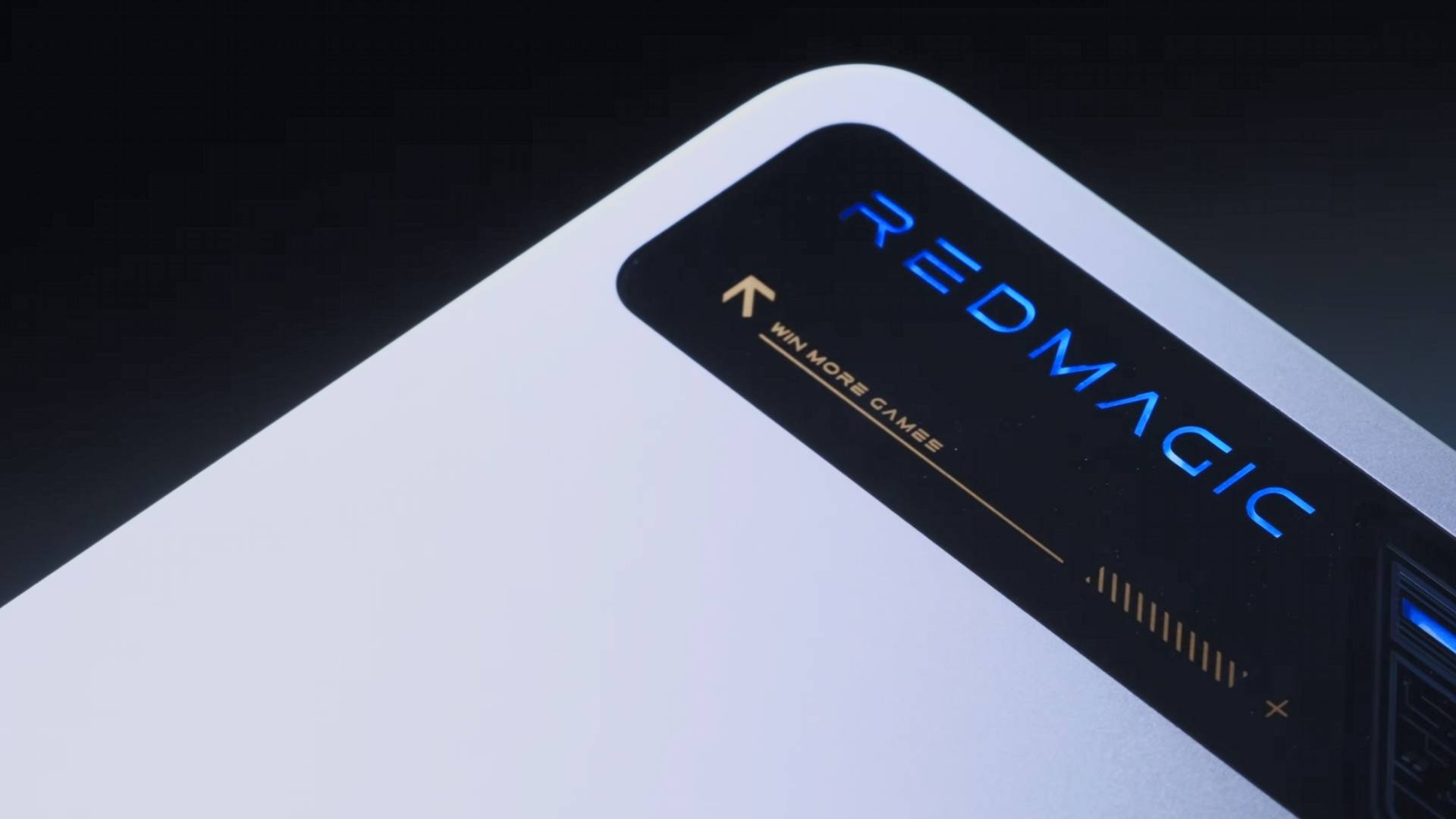 Video: Die Hersteller des schnellsten Gaming-Handys haben jetzt ein neues Tablet mit Flüssigkühlung vorgestellt