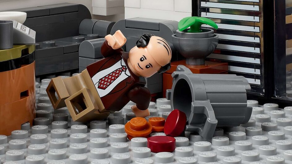 Teaserbild für LEGO-Tüftlerin baut Set auf geniale Weise um, damit es in einen Ikea-Bilderrahmen passt und muss sich jetzt über Staub keine Sorgen mehr machen