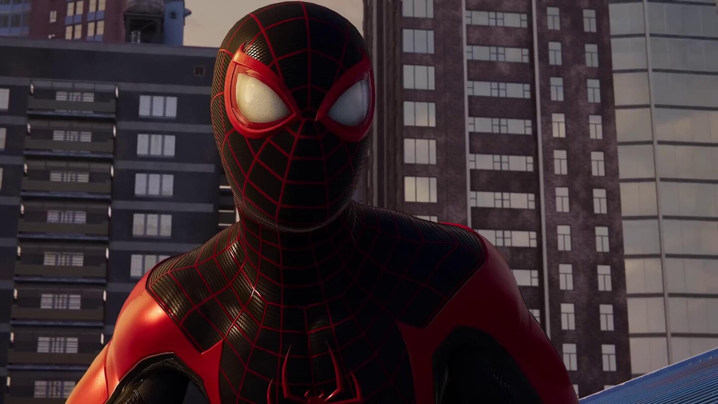 PS5 und DualSense im Marvels Spider-Man 2-Look vorgestellt