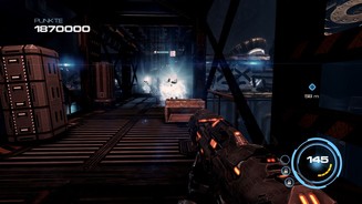 Alien RageDie Vorus werden über blau leuchtende Plattformen auf dem Boden ins Spiel gespawnt.