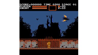 Castlevania - NES-ScreenshotsNur acht Sekunden dauert das atmosphärische Intro von Simon Belmonts Abenteuer. Im 8-Bit-Zeitalter wirkt es dennoch Wunder: Auf und vor der Röhre herrscht Gruselstimmung.