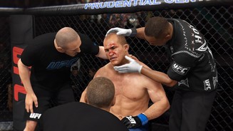 EA Sports UFCKämpfer sind im Kampfverlauf deutlich gezeichnet von allerlei Wunden und Blutungen.