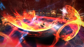 Final Fantasy 14: HeavenswardNur wenn wir die Diener von Ravana rechtzeitig erledigen konnten, überleben wir diesen spektakulären Zauberangriff.