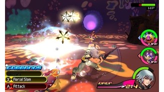 Kingdom Hearts 3D: Dream Drop DistanceLeucht- und Glitzereffekte kommen nicht zu kurz, wenn wir mit Sora und Riku in den Kampf ziehen.