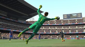 Pro Evolution Soccer 2017 (PC)Ter Stegen bewahrt seinen FC Barcelona mit einem Blitz-Reflex vor dem Rückstand. Die Torhüter halten diesmal besser, kommen aber zu zögerlich aus ihrem Kasten.