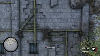 Sniper Elite 4Karl Fairburne kann inzwischen auch Wände hinaufklettern, um sich in eine gute Schussposition zu bringen.