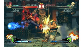 Super Street Fighter 4: Arcade EditionEvil Ryu sieht nicht nur aus wie sein gutherziges Vorbild, er spielt sich auch fast so.
