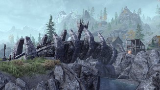 Skyrim-Veteranen entdecken in Greymoor viele vertraute Elemente wie zum Beispiel die Dragonbridge.