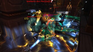 World of Warcraft: Battle for AzerothIm Kampf - besonders in Gruppen - ist und bleibt WoW ein Effektfeuerwerk, das durchaus unübersichtlich wird.