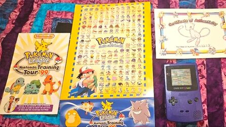 Teaserbild für Pokémon-Fan findet im Schrank alten Spielstand mit Mew wieder und das hat sogar noch ein seltenes Echtheitszertifikat von 1999 - Community sagt: sichere das schnell!