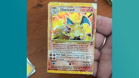 Pokémon TCG-Sammler findet seltenes Holo-Glurak - aber viele Fans lachen nur darüber, denn sie wurde zerschnitten, um in eine Yu-Gi-Oh!-Hülle zu passen