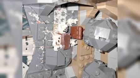 Mäuse haben mein LEGO gefressen: Fan will nur nach seinen Sets schauen und entdeckt, dass sie einer Nagetierattacke zum Opfer gefallen sind