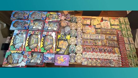 Weil seine Freundin als Kind nie Pokémon-Karten sammeln durfte, schenkt er ihr 30 Jahre später haufenweise Packs zum Geburtstag im Wert eines halben Vermögens