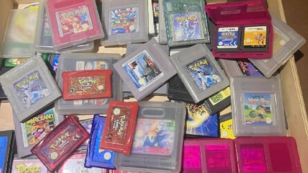 Du sitzt auf einem Goldhaufen - Nintendo-Fan zeigt seine beeindruckende Game-Boy-Sammlung, die in einer Schublade seiner Eltern versteckt ist