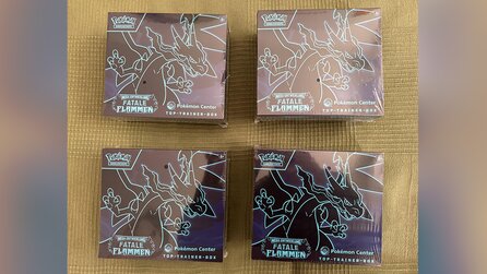 Deutscher Pokémon TCG-Glückspilz bestellt sich 2 Top-Trainer-Boxen beim Pokémon Center, bekommt direkt doppelt so viele geliefert