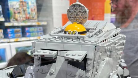 Er verdient ne Gehaltserhöhung LEGO-Mitarbeiter schummelt witzige Easter Eggs in seine Display-Sets und wird von 10.000 Leuten gefeiert