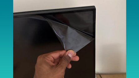 Ich bin so sauer auf mich: Spieler kauft sich 4K-Monitor und will nur die Schutzfolie abziehen - macht den Bildschirm damit direkt kaputt