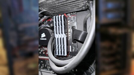 Ein Glückspilz findet alten Gaming-PC im Müllraum seines Wohnhauses – bekommt schlechtes Gewissen und findet anhand der Daten heraus, wer das Teil entsorgt hat
