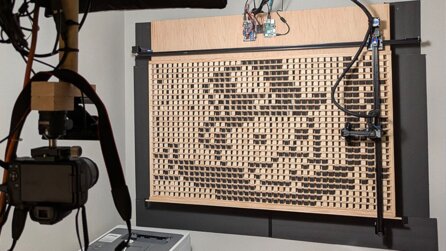 Ingenieur baut 6 Jahre lang den unpraktischsten Bildschirm der Welt, der aus Holz besteht und 1000 Pixel erreicht