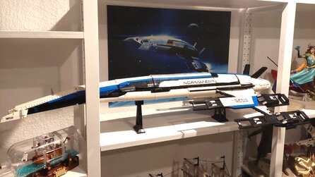 LEGO-Fan baut die Normandy aus Mass Effect nach und ihr könnt das auch - so cool sieht es aus