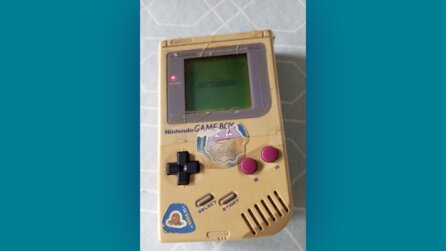 Nintendo-Fan zeigt seinen 30 Jahre alten Ekel-Game Boy - wird mit Klebestreifen zusammengehalten, aber läuft noch: Nur ein Nokia Handy ist stärker