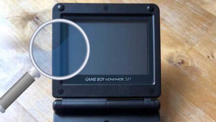 Teaserbild für Nintendo-Fan stellt fest, dass der Game Boy Advance SP-Screen nicht mittig platziert ist und stellt damit unsere gesamte Kindheit auf den Kopf