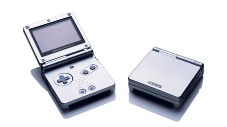 Nintendo-Fan stellt fest, dass der Game Boy Advance SP-Screen nicht mittig platziert ist und stellt damit unsere gesamte Kindheit auf den Kopf