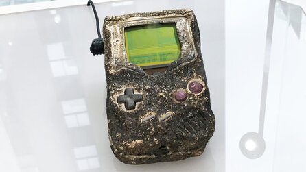 In den 90ern hat dieser Game Boy eine Bombardierung überstanden und selbst 32 Jahre später läuft darauf noch Tetris