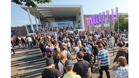 gamescom 2013 - Besucher- und Ausstellerzahlen stellen neuen Messe-Rekord auf