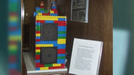 1996 haben 2 Studenten ein Rechenzentrum aus 10 Festplatten und LEGO-Steinen zusammengebastelt - später wurde daraus Google